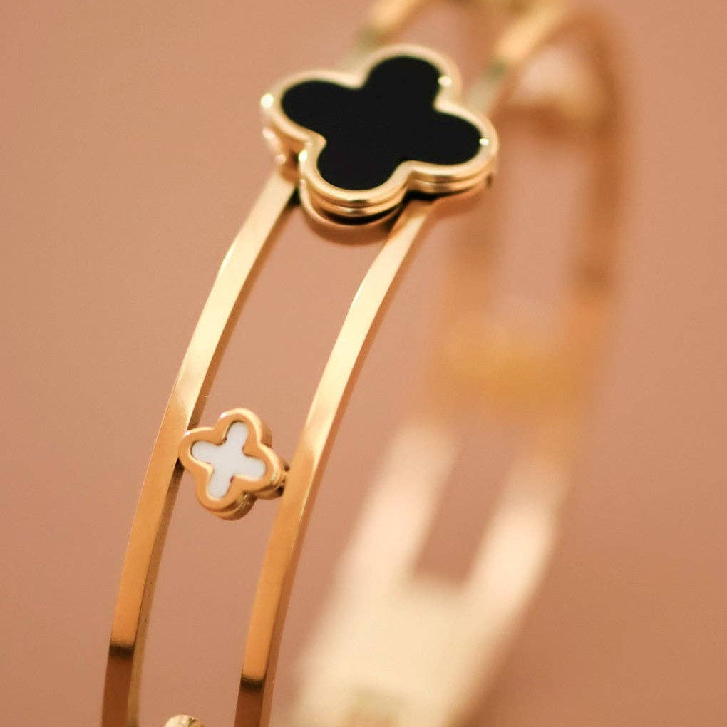 Éclat Noir Bangle