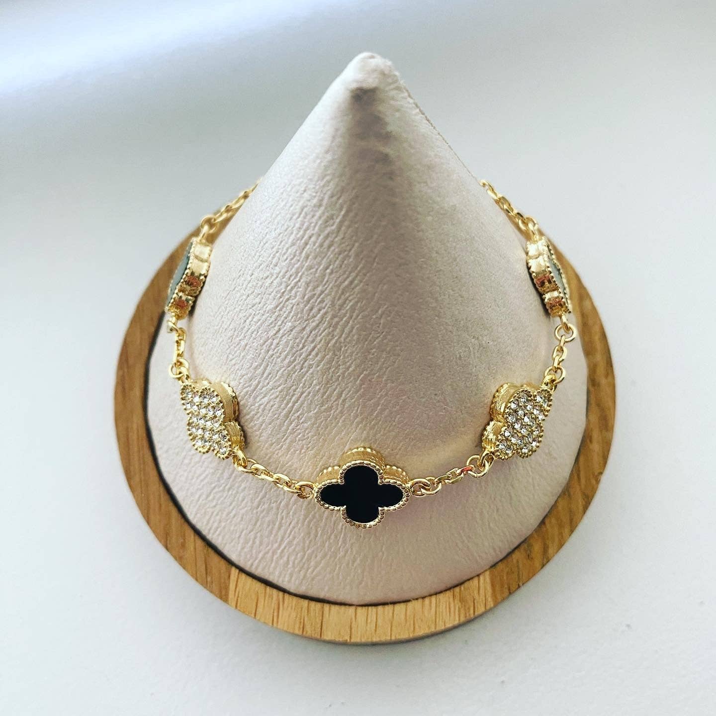 Lune Blanche · Clover Leaf Pavé Mix Bracelet