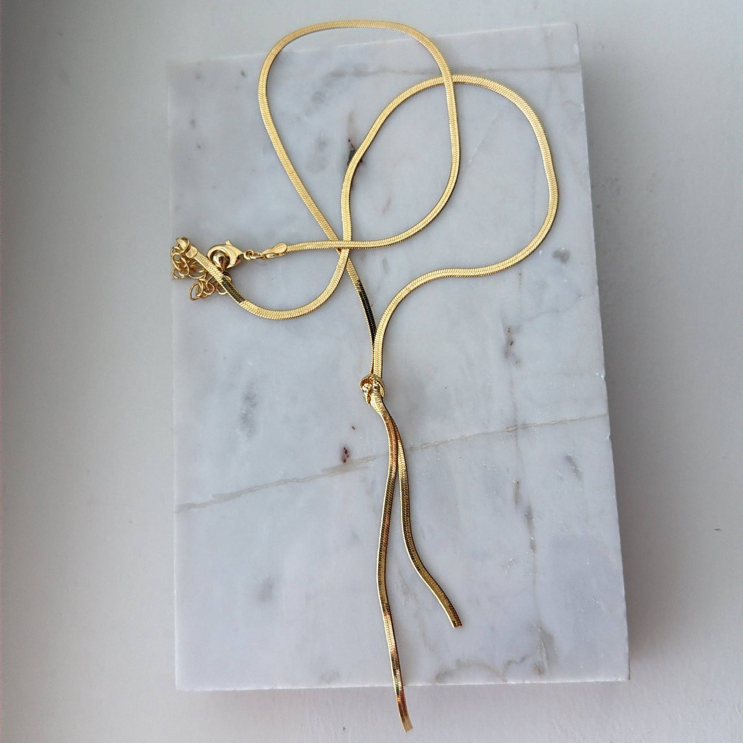 Collier Ligne Élancée