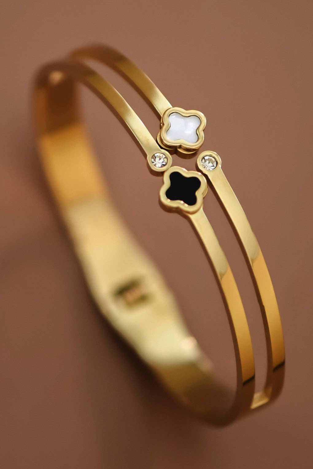 18K Gold PVD Plated Waterproof Stainless Steel Bangle - 7733