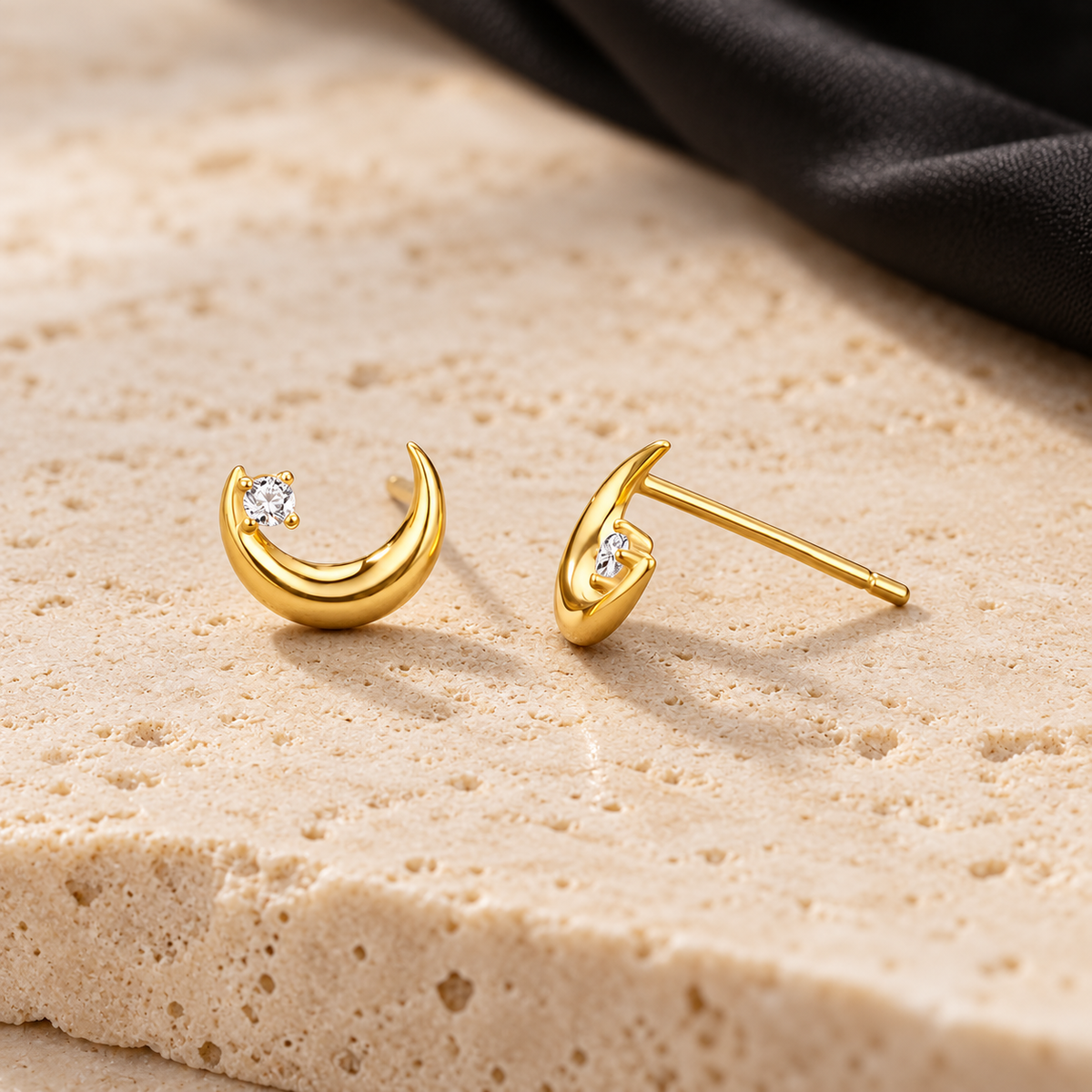 Golden Moon Boucles