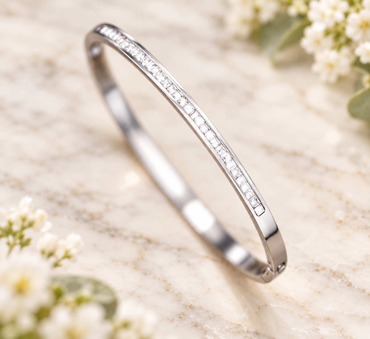 Éclat d’Argent Bangle