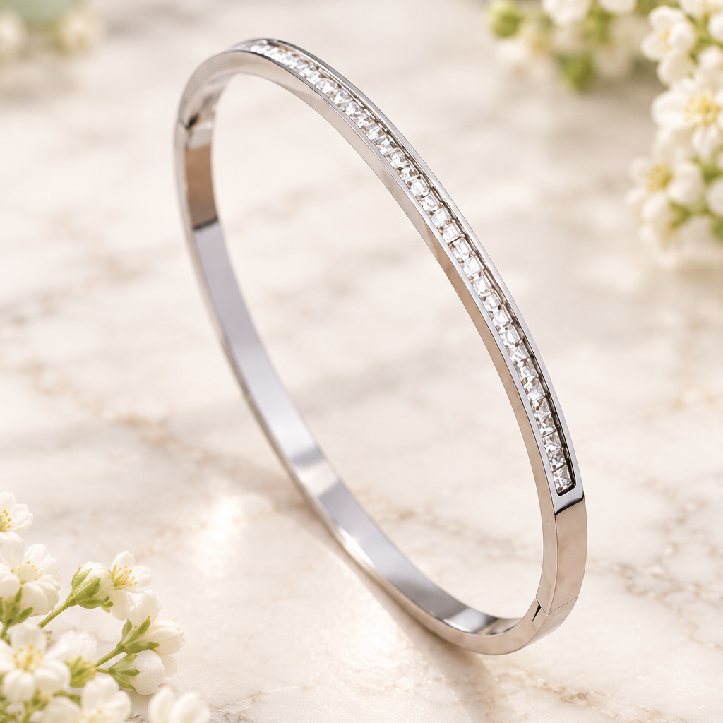 Éclat d’Argent Bangle