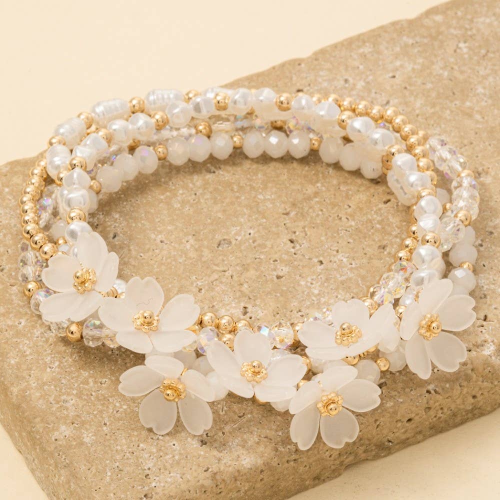 Lune Blanche · Flowers & Assorted Beaded Pearl Bracelet