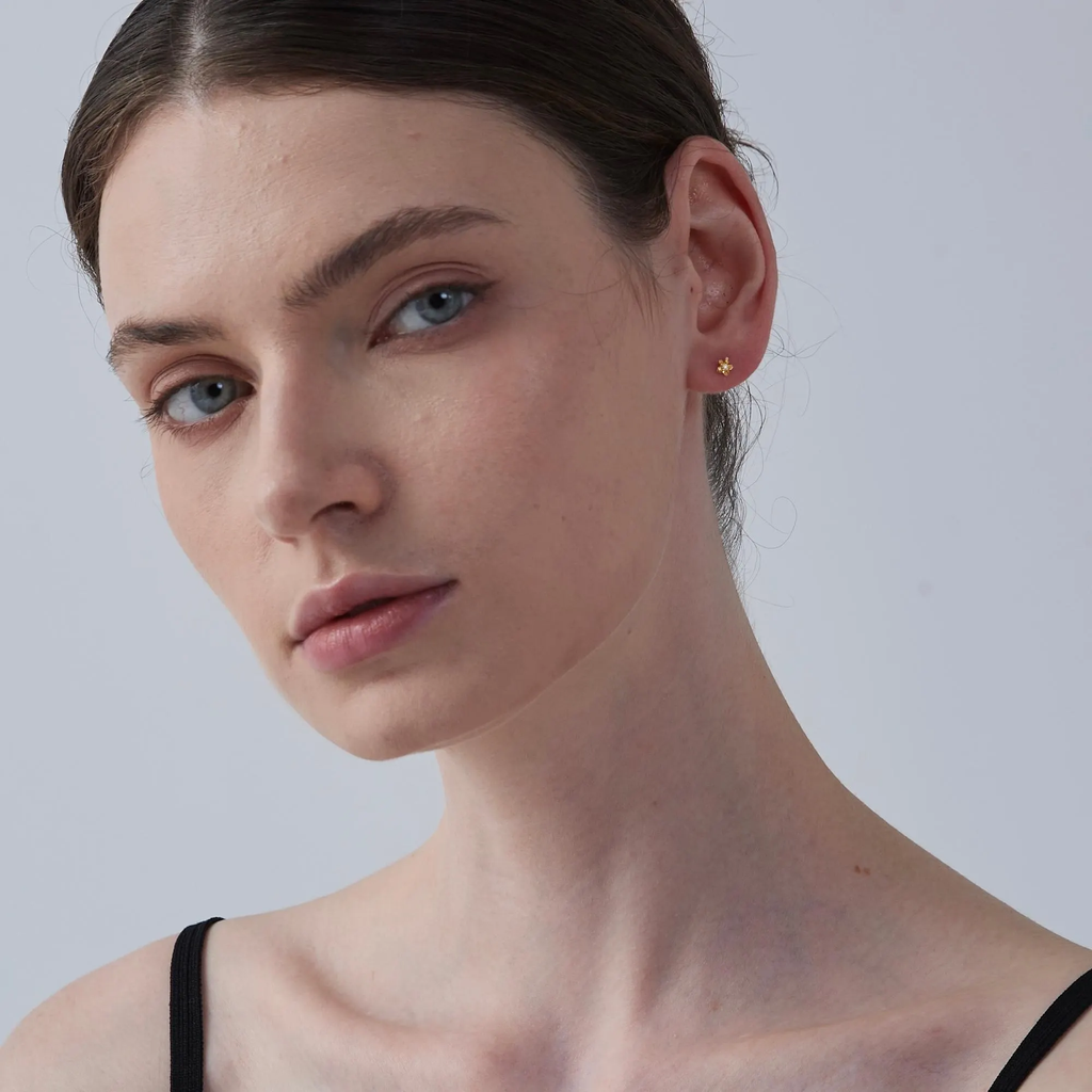 Lune Blanche · Tiny Golden Flower Stud Earrings