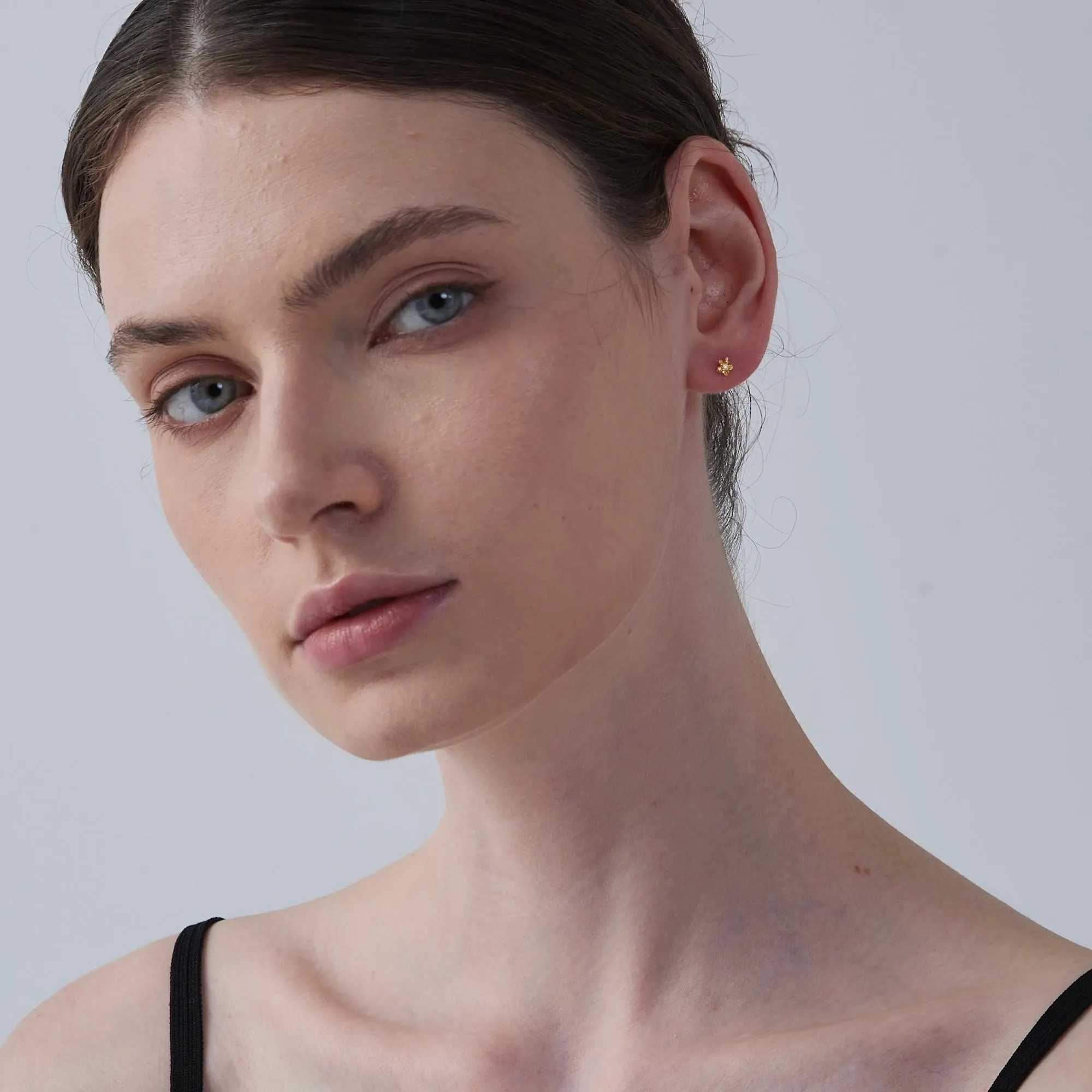 Lune Blanche · Tiny Golden Flower Stud Earrings